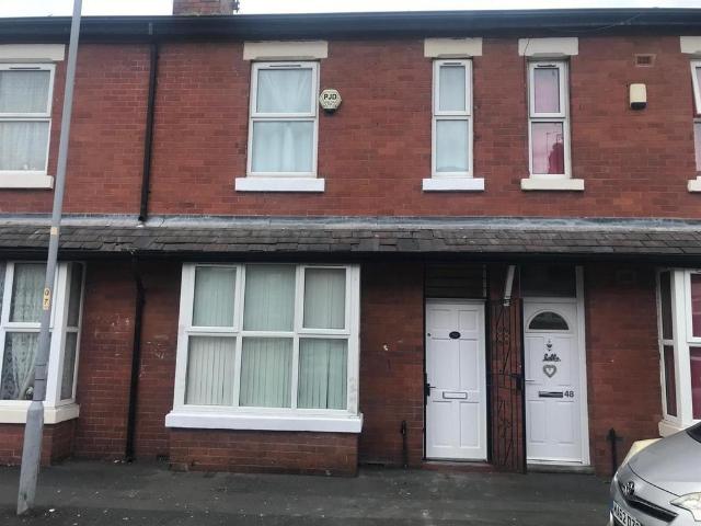 4 bedroom terraced house for sale
