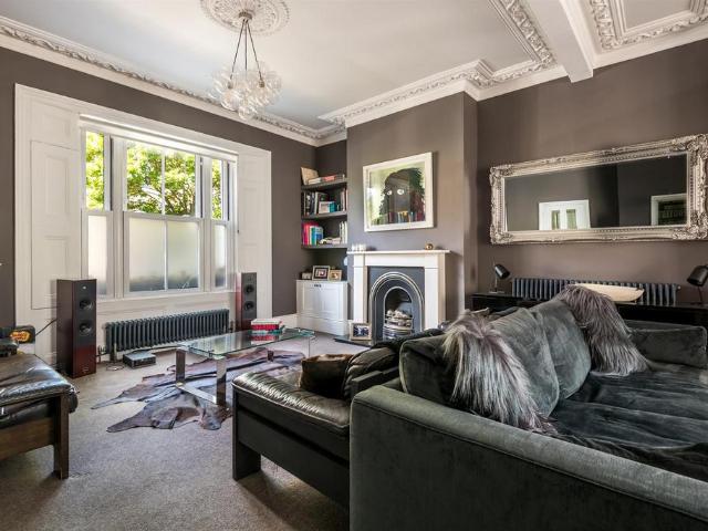 4 bedroom terraced house for sale
