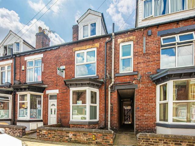 4 bedroom terraced house for sale