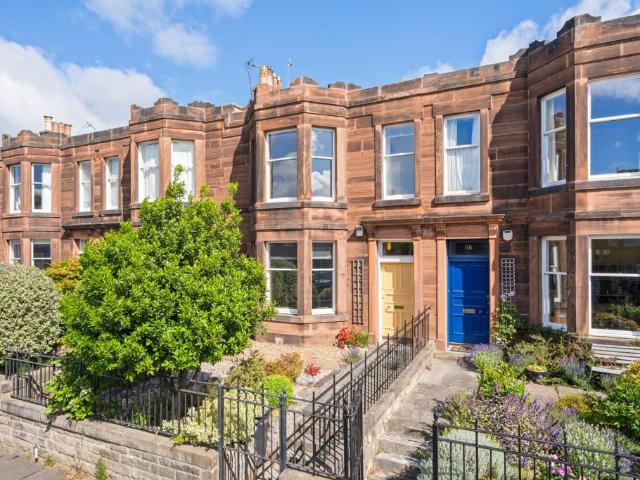 4 bedroom terraced house for sale