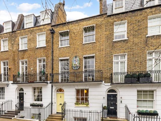4 bedroom terraced house for sale