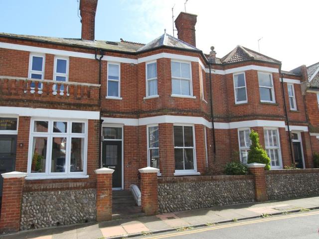 4 bedroom terraced house for sale