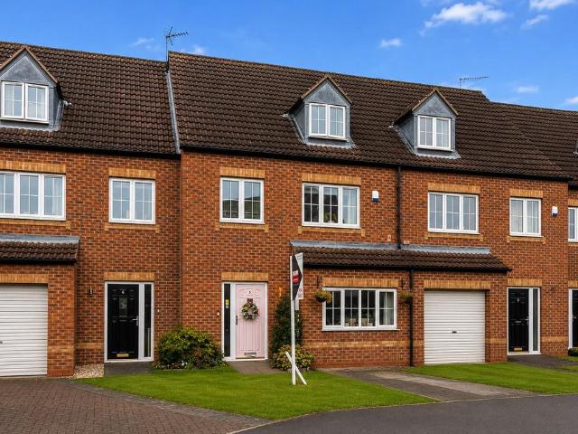 4 bedroom terraced house for sale