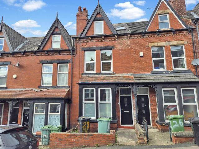 4 bedroom terraced house for sale