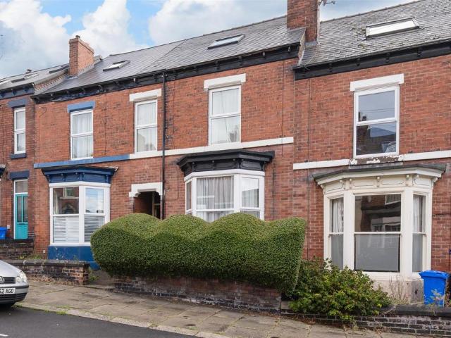 4 bedroom terraced house for sale