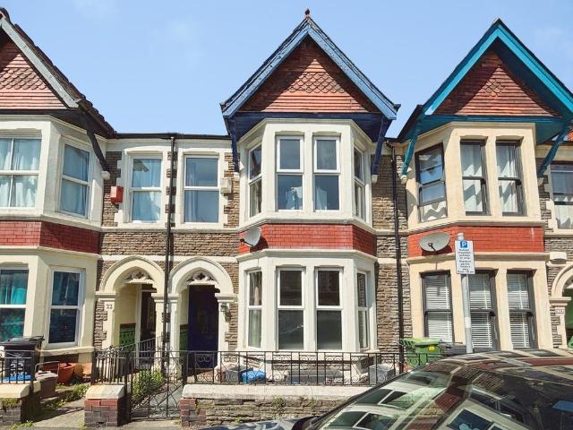 4 bedroom terraced house for sale