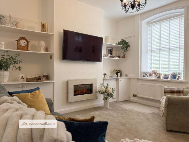4 bedroom terraced house for sale