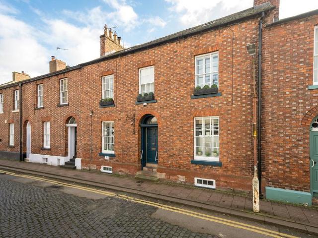 4 bedroom terraced house for sale