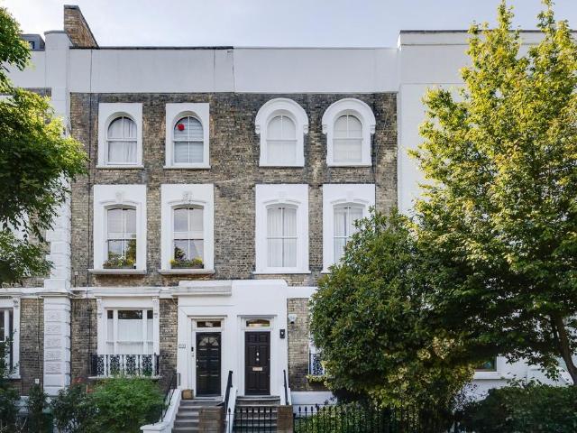 4 bedroom terraced house for sale