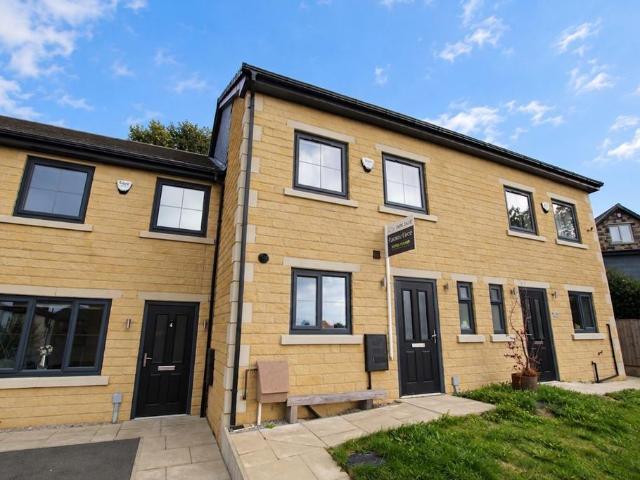 4 bedroom terraced house for sale