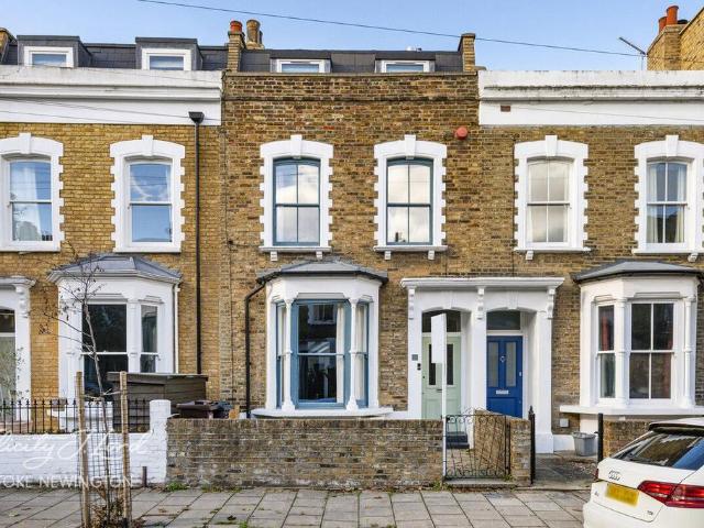 4 bedroom terraced house for sale