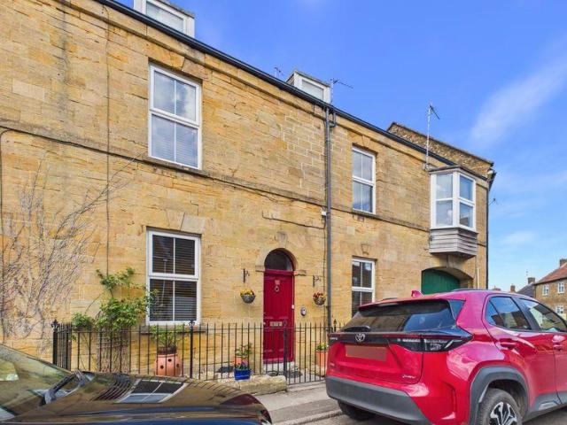 4 bedroom terraced house for sale