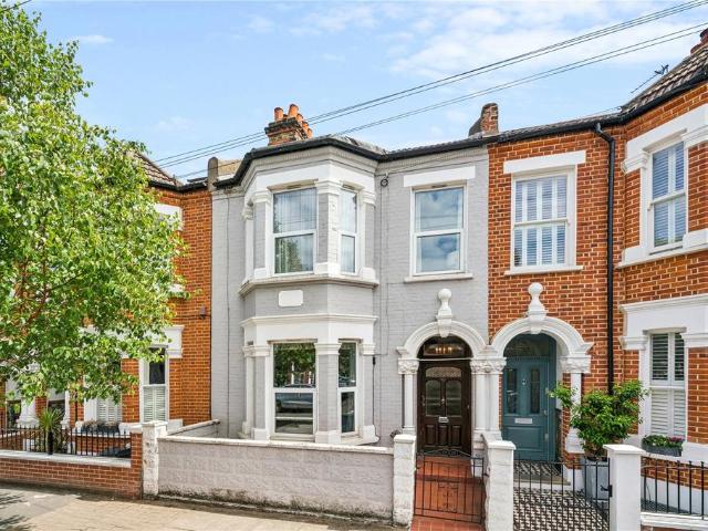 4 bedroom terraced house for sale