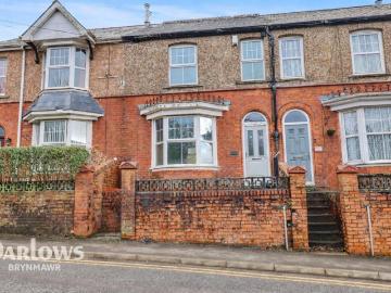 4 bedroom terraced house for sale