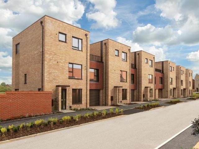 4 bedroom terraced house for sale