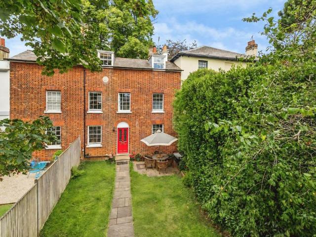 4 bedroom terraced house for sale