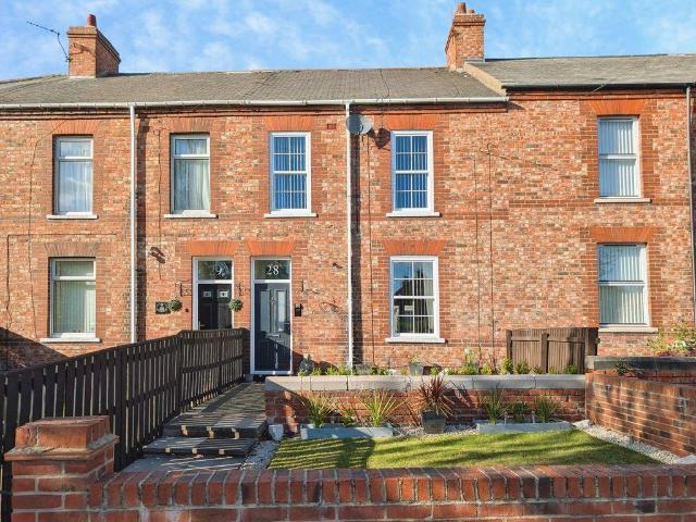 4 bedroom terraced house for sale