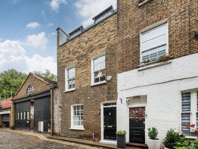 4 bedroom terraced house for sale