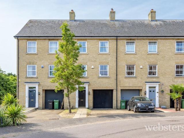 4 bedroom terraced house for sale