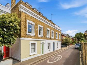 4 bedroom terraced house for sale