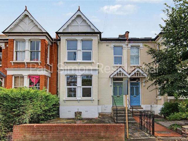 4 bedroom terraced house for sale