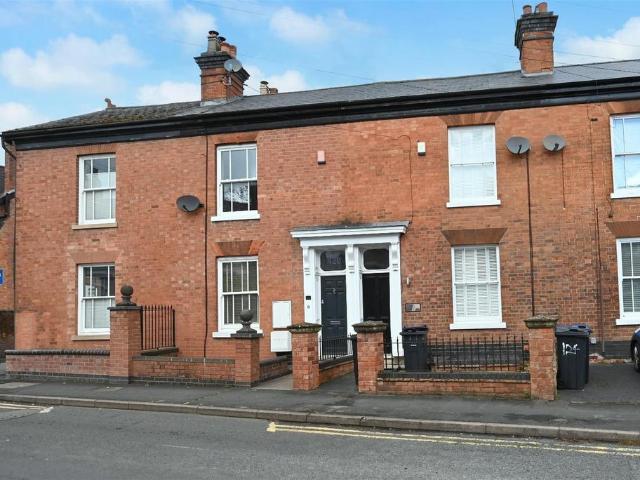 4 bedroom terraced house for sale