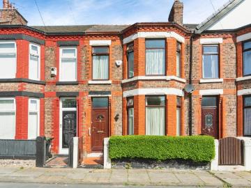 4 bedroom terraced house for sale