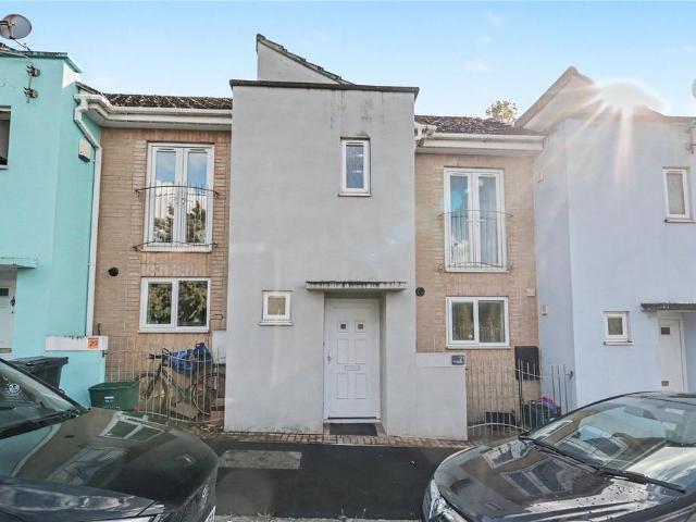 4 bedroom terraced house for sale