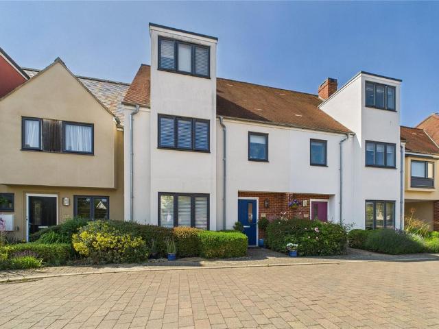 4 bedroom terraced house for sale