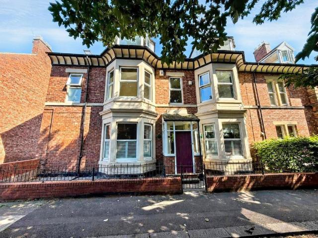 4 bedroom terraced house for sale