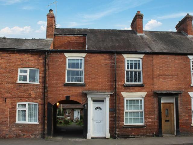 4 bedroom terraced house for sale