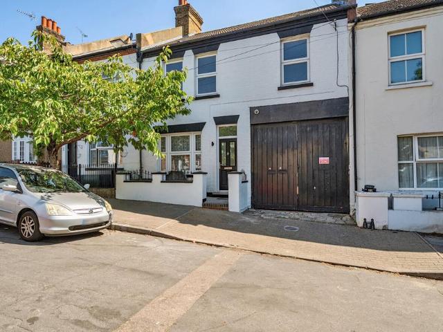 4 bedroom terraced house for sale