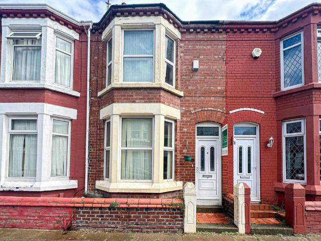 4 bedroom terraced house for sale