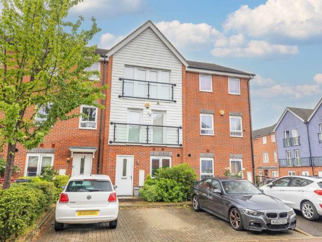 4 bedroom terraced house for sale