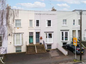 4 bedroom terraced house for sale