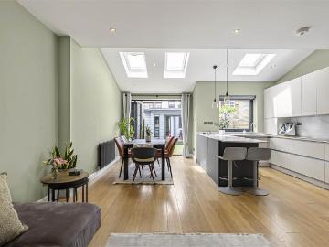 House for sale in Ebury Bridge Road SW1 London - Garden