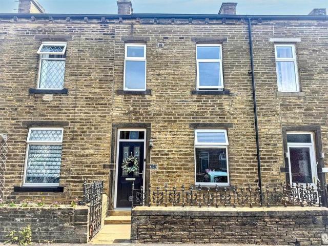 4 bedroom terraced house for sale