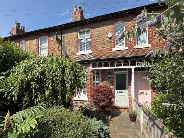 4 bedroom terraced house for sale