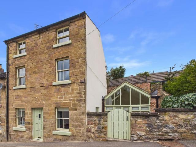 4 bedroom terraced house for sale