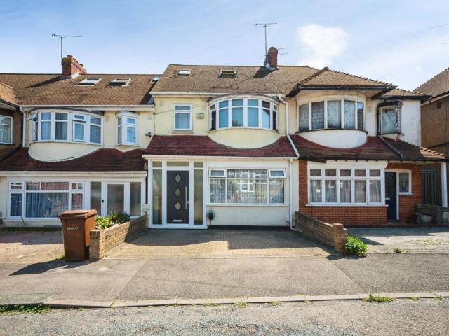 4 bedroom terraced house for sale