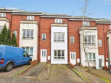4 bedroom terraced house for sale
