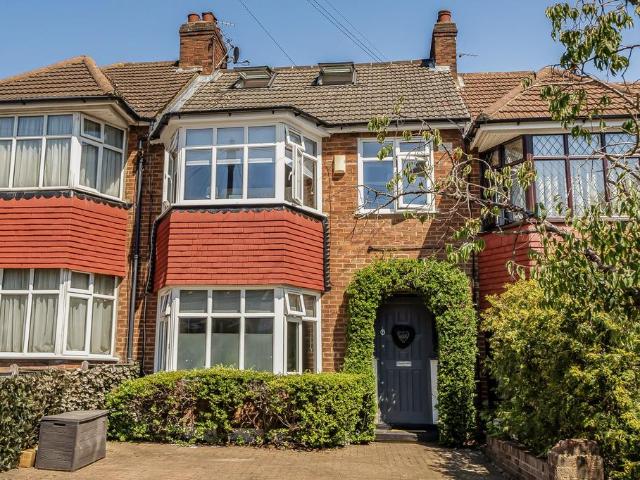 4 bedroom terraced house for sale