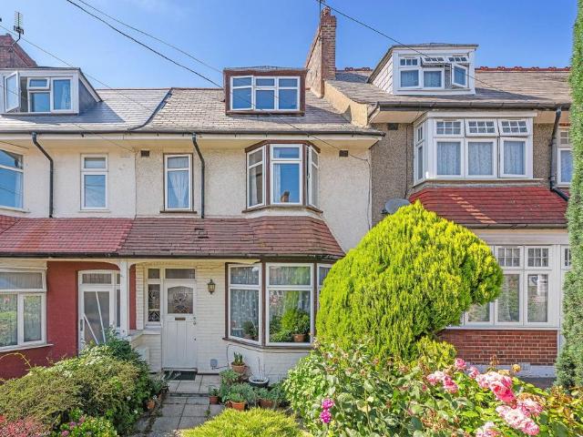 4 bedroom terraced house for sale