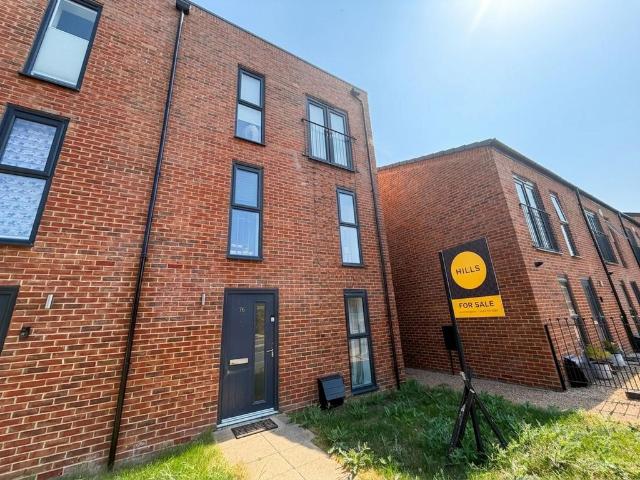 4 bedroom terraced house for sale