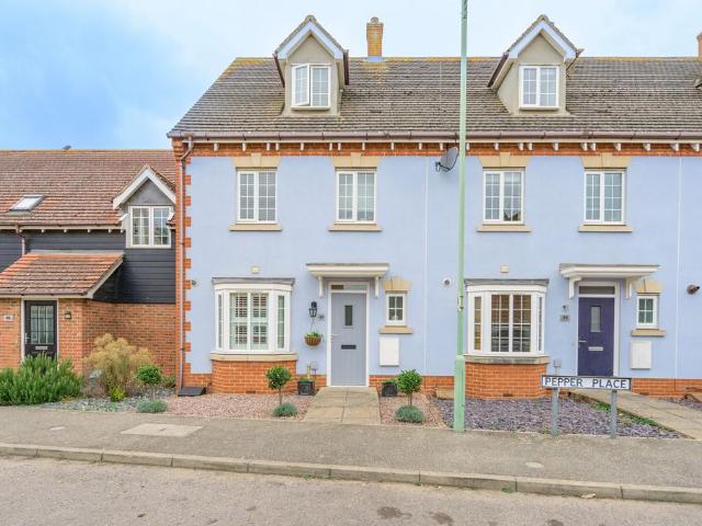 4 bedroom terraced house for sale