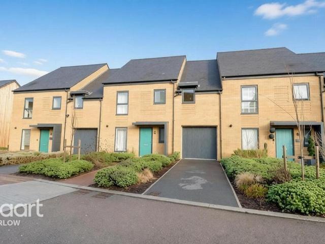 4 bedroom terraced house for sale