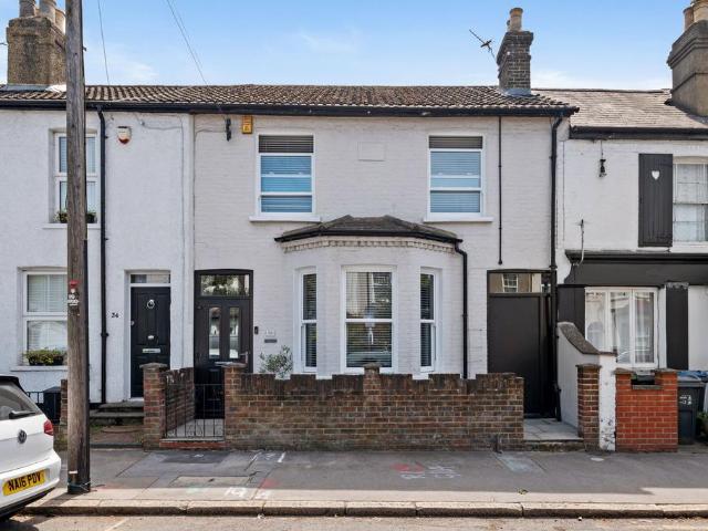 4 bedroom terraced house for sale