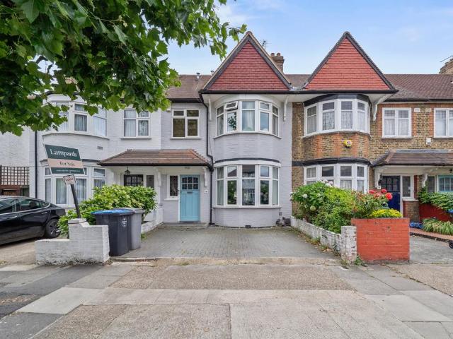 4 bedroom terraced house for sale