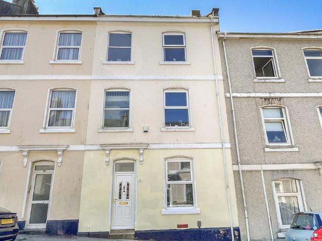 4 bedroom terraced house for sale