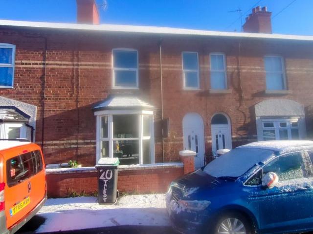 4 bedroom terraced house for sale